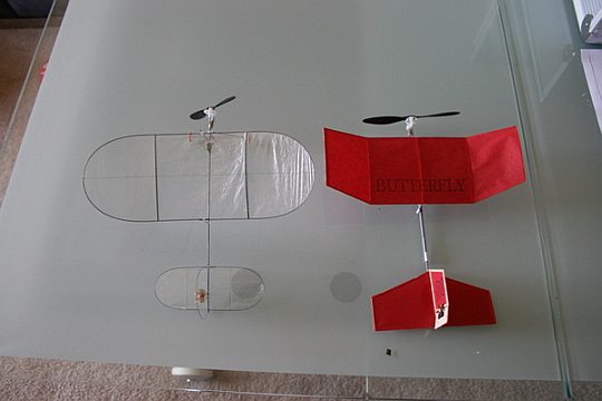 Как сделать из бумаги самый крутой по дальности полёта самолёт.