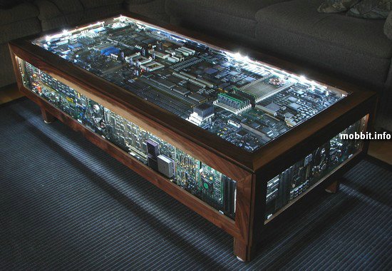 Самодельный стол настоящего компьютерного гика