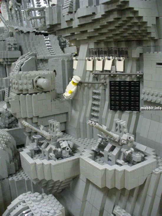 Самый большой в мире корабль из LEGO