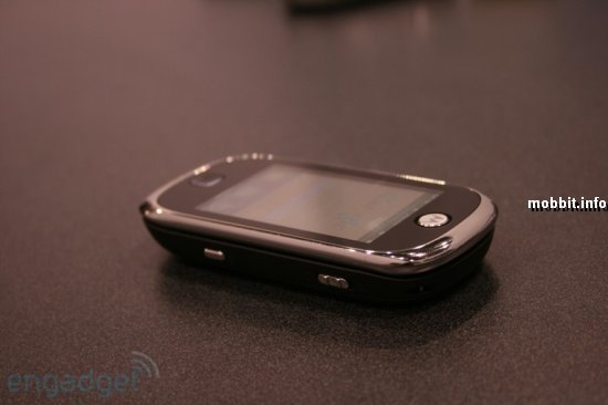 Motorola Evoke QA4