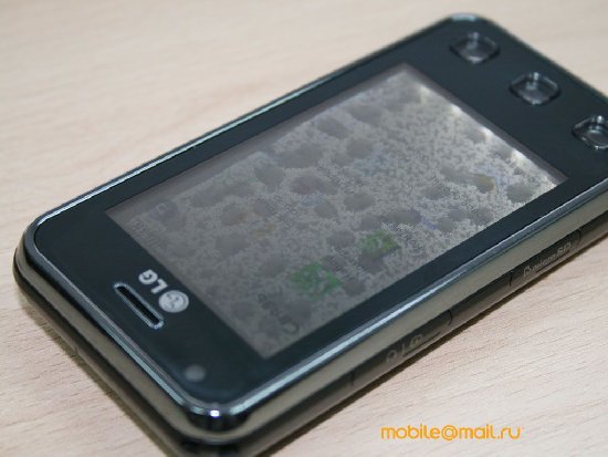 - LG KC910 Renoir