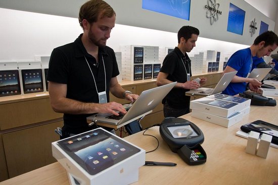 Apple iPad поступил в продажу